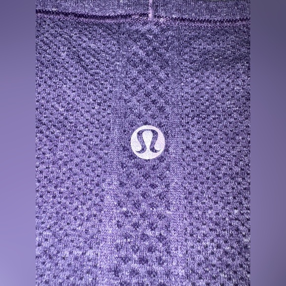 Lululemon Run Swiftly Tech V Neck Shirt in Concord Grape Purple - Size 8 - Picture 7 of 16